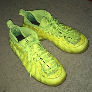 Nike Air Foamposite Pro Volt